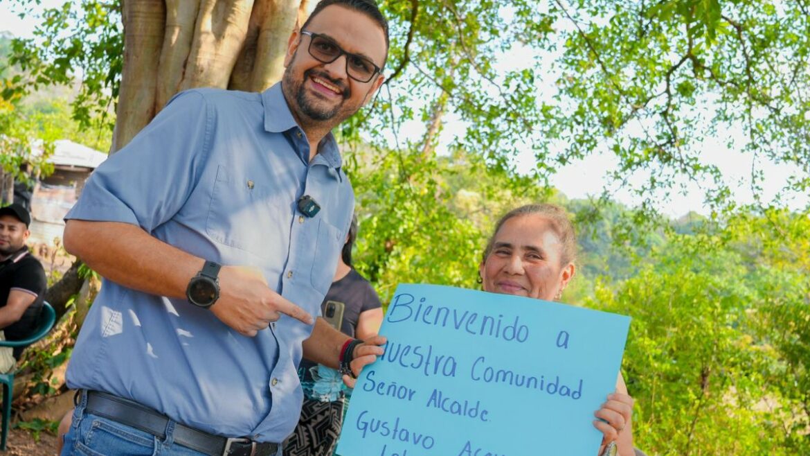 Santa Ana Centro avanza en obras comunitarias