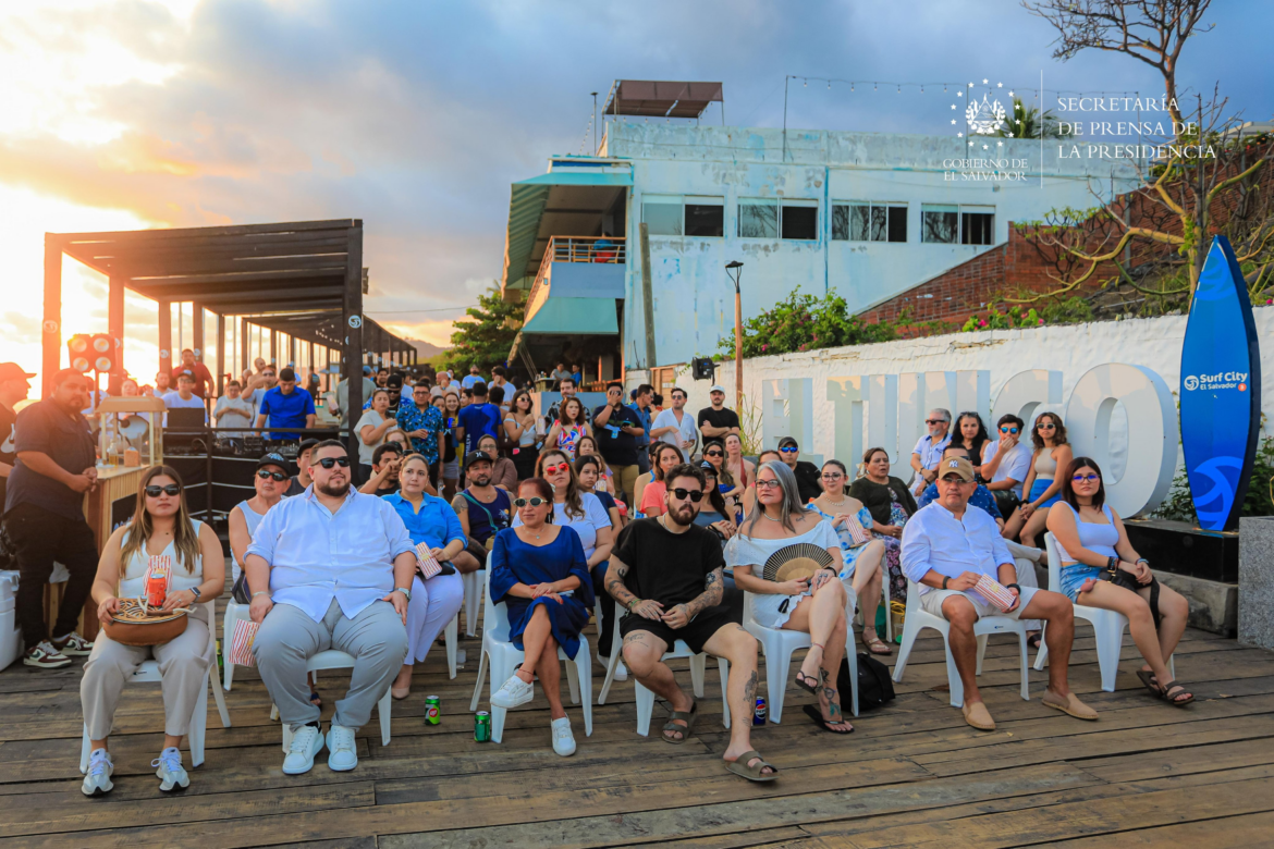 Presentaron el documental “Sueño entre olas” en playa El Tunco