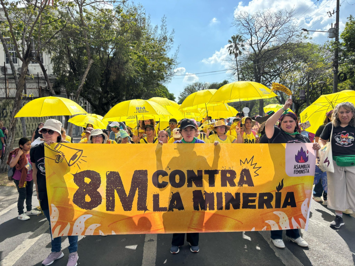 “8M contra la minería”: mujeres salvadoreñas marchan para defender lo conquistado en El Salvador