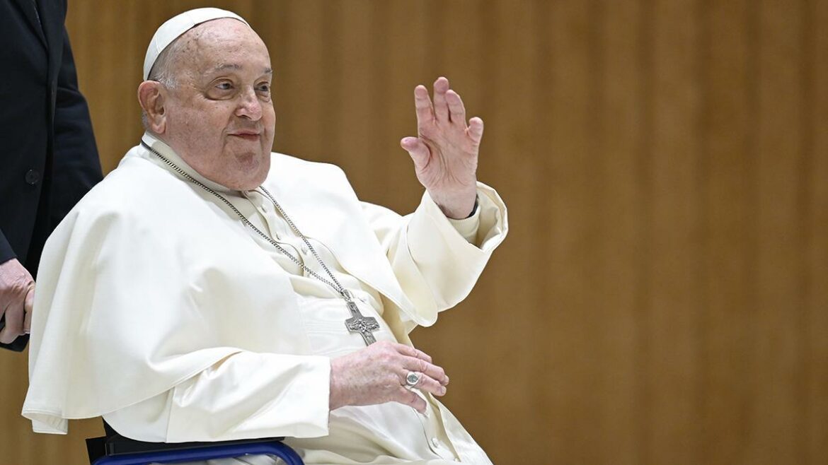El papa dará su primera aparición pública desde su ingreso hospitalario el pasado 14 de febrero
