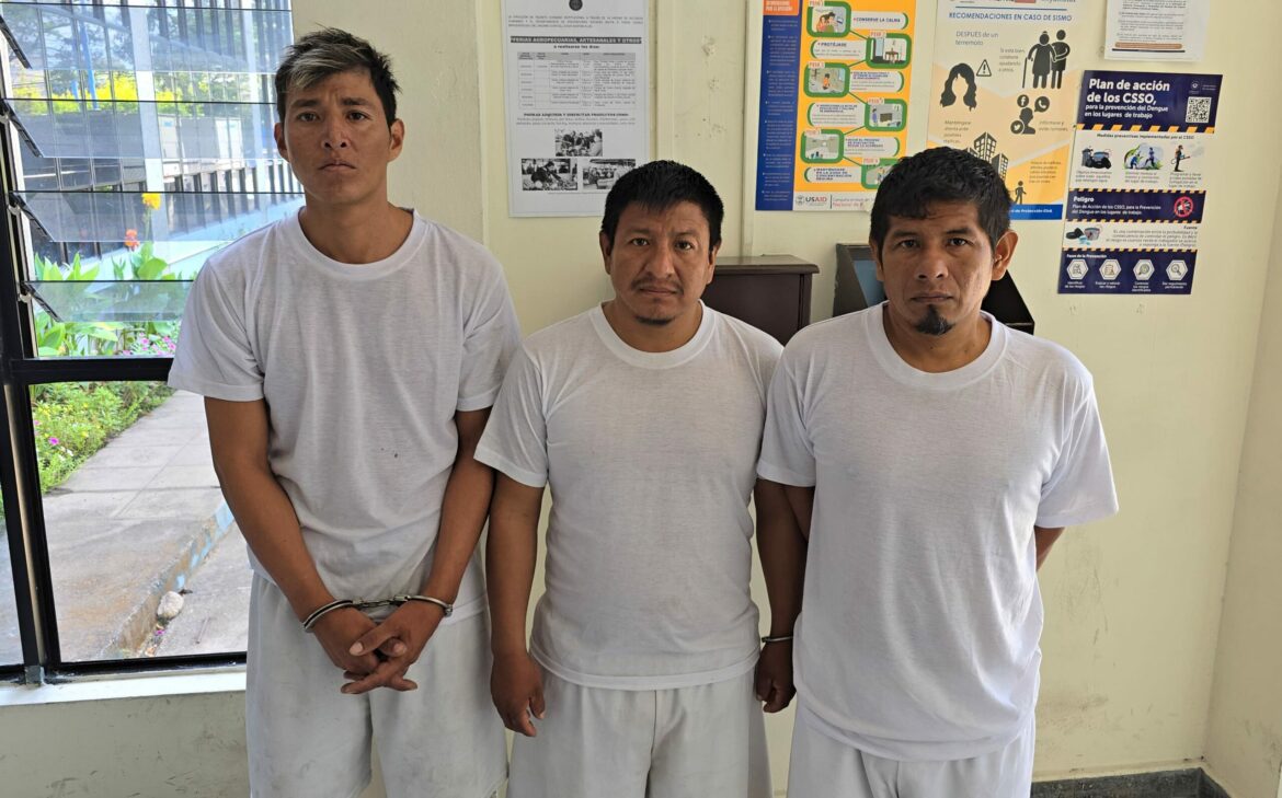 Tres extranjeros que transportaban 1,535 kilos de cocaína fueron acusados de tráfico ilícito y permanecerán en prisión