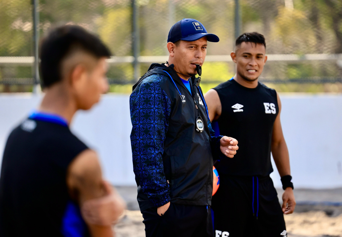 Técnico de la Selecta Playera viajará a Seychelles para el sorteo de grupos de la Copa Mundial