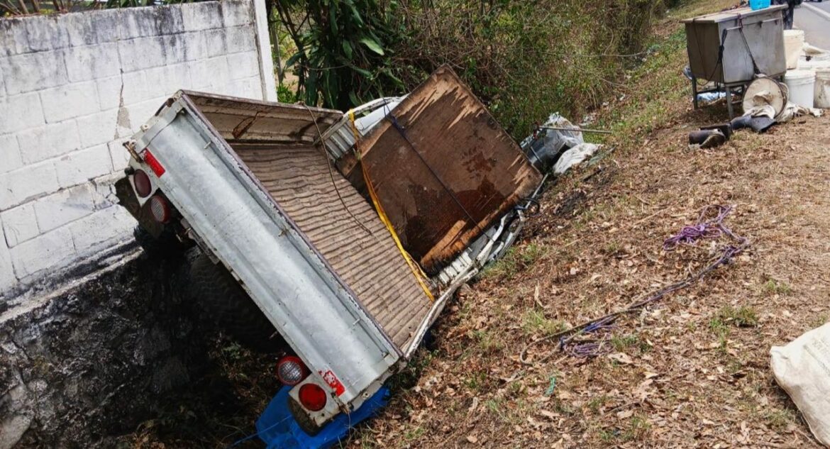 Hombre fallece en accidente en ctera. de Santa a Candelaria de La Frontera