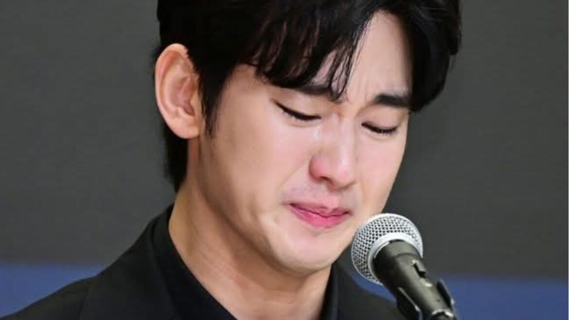 Kim Soo-hyun niega las acusaciones de salir con Kim Sae-ron y toma acciones legales por daños y perjuicios