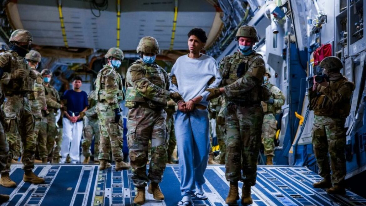 Trump agradece a El Salvador por recibir a otros 17 criminales