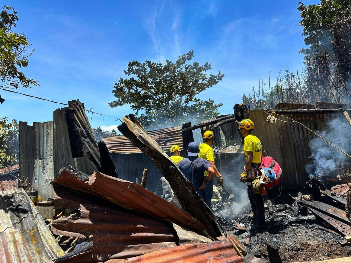 Incendio consume casa en caserío de Juayúa, Sonsonate
