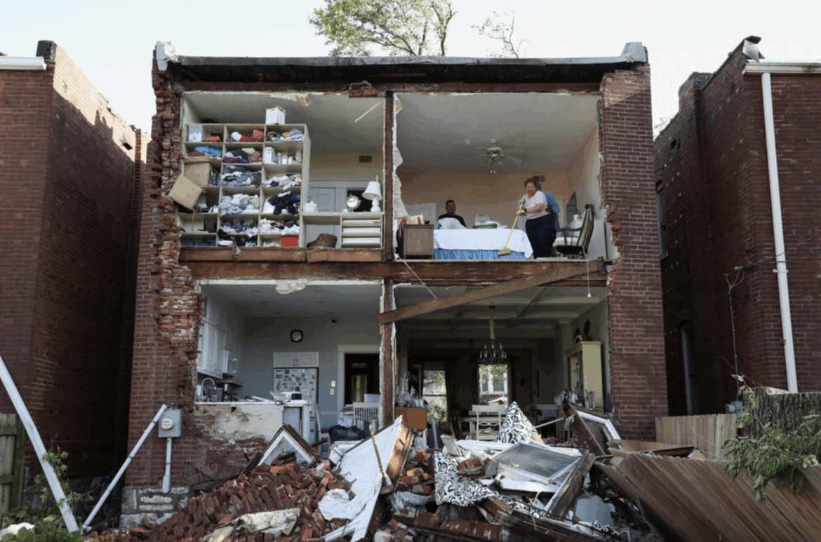 Al menos 21 muertos y decenas de heridos tras el paso de tornados y tormentas severas que afectaron a Missouri y Kentucky