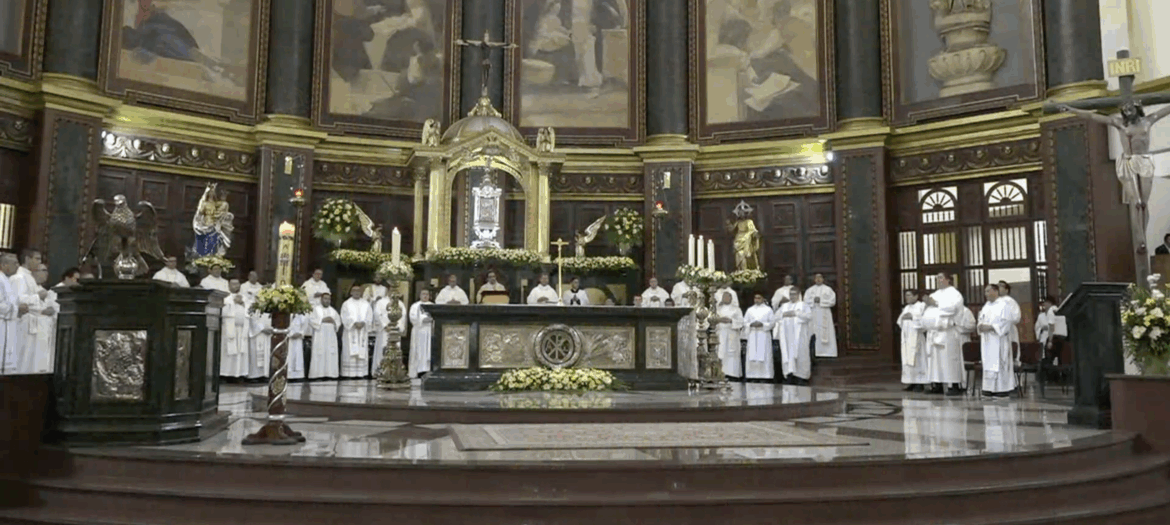Realizan Santa Misa de acción de gracias por la elección del nuevo papa León XIV, en la Catedral Metropolitana