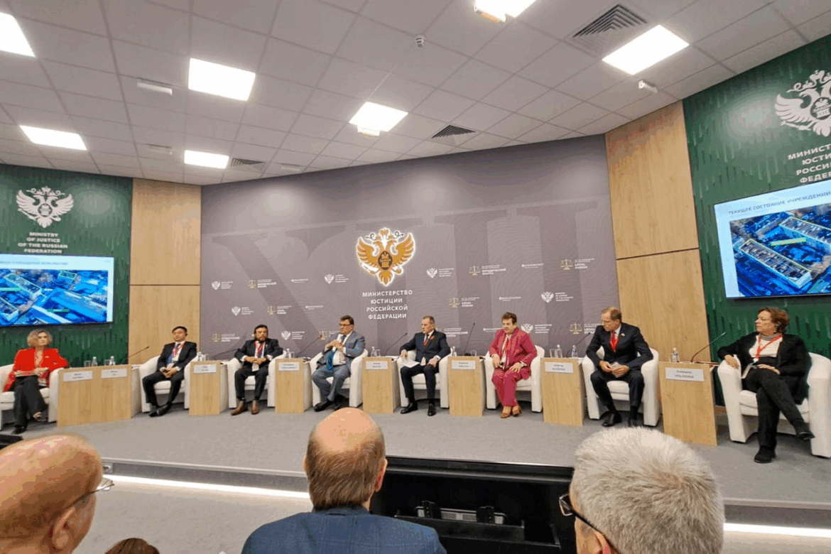 Vicepresidente Ulloa participa en el Foro Legal Internacional de San Petersburgo, en Rusia
