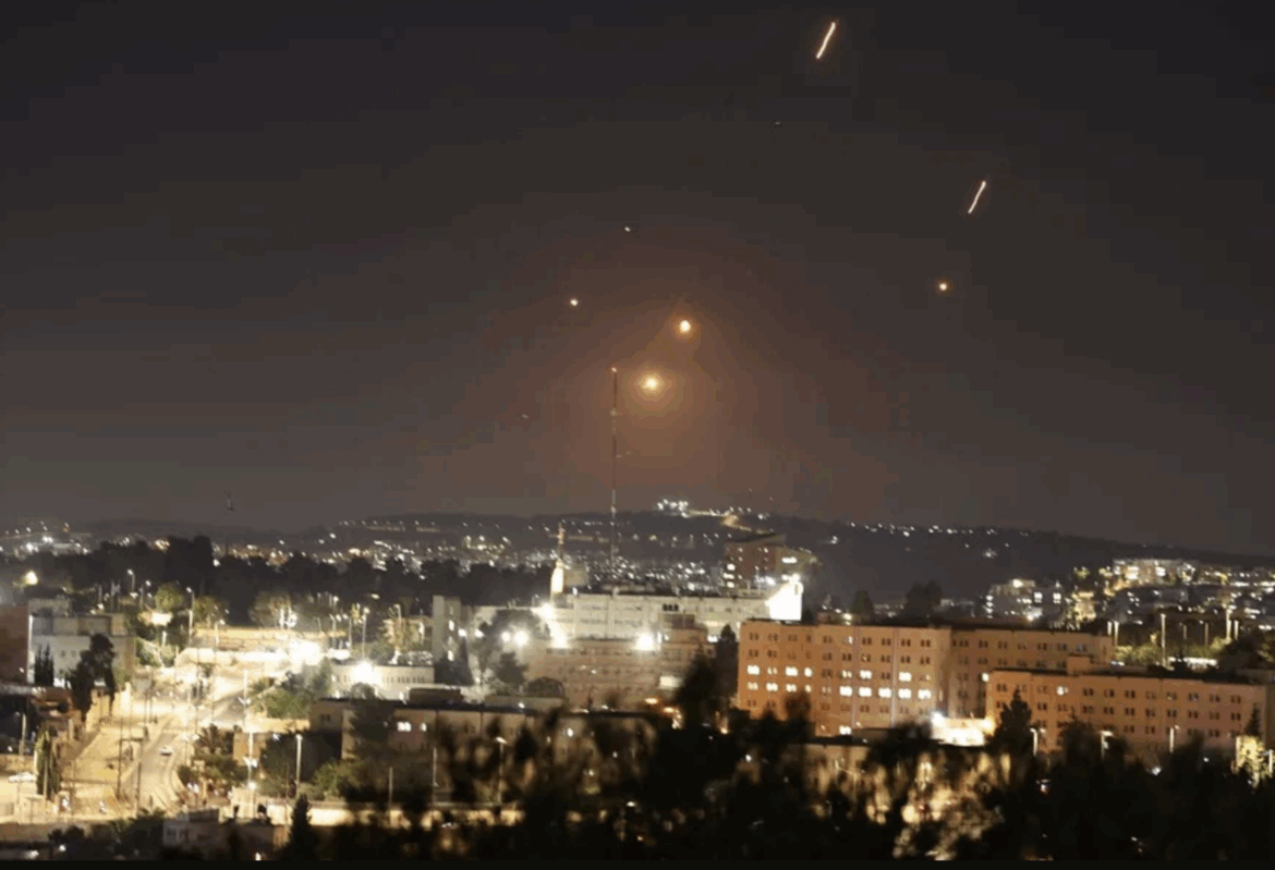 EEUU ayuda a Israel a interceptar los misiles lanzados desde Irán