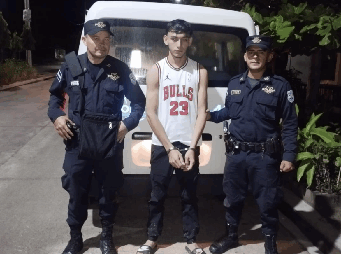 Capturan a motociclista bajo efectos del alcohol, responsable de causar un accidente en Chalatenango