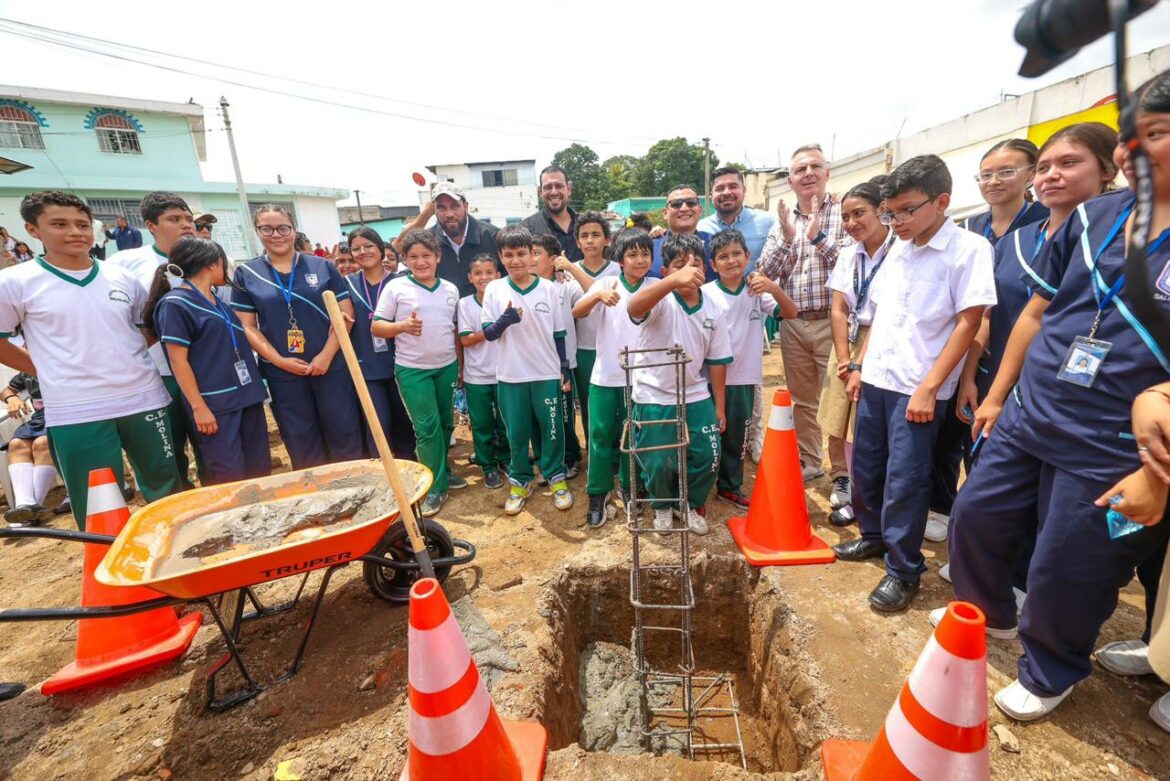 Colocan primera piedra del CUBO en Ciudad Delgado