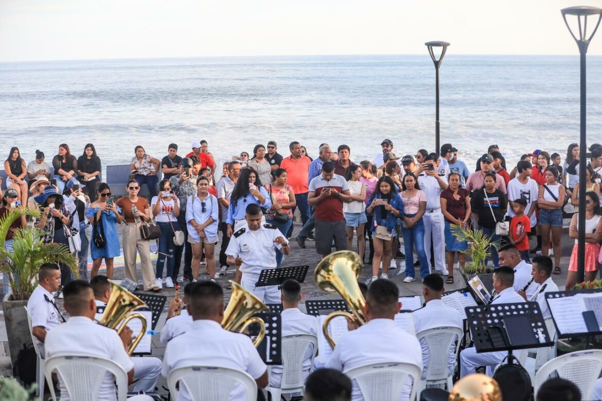 Fotos: Turistas disfrutaron de música, comida y mucha diversión en el muelle del Puerto de La Libertad