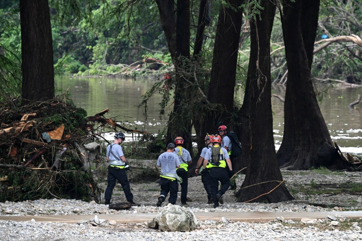 Desborde de río Guadalupe en Texas deja 48 muertos