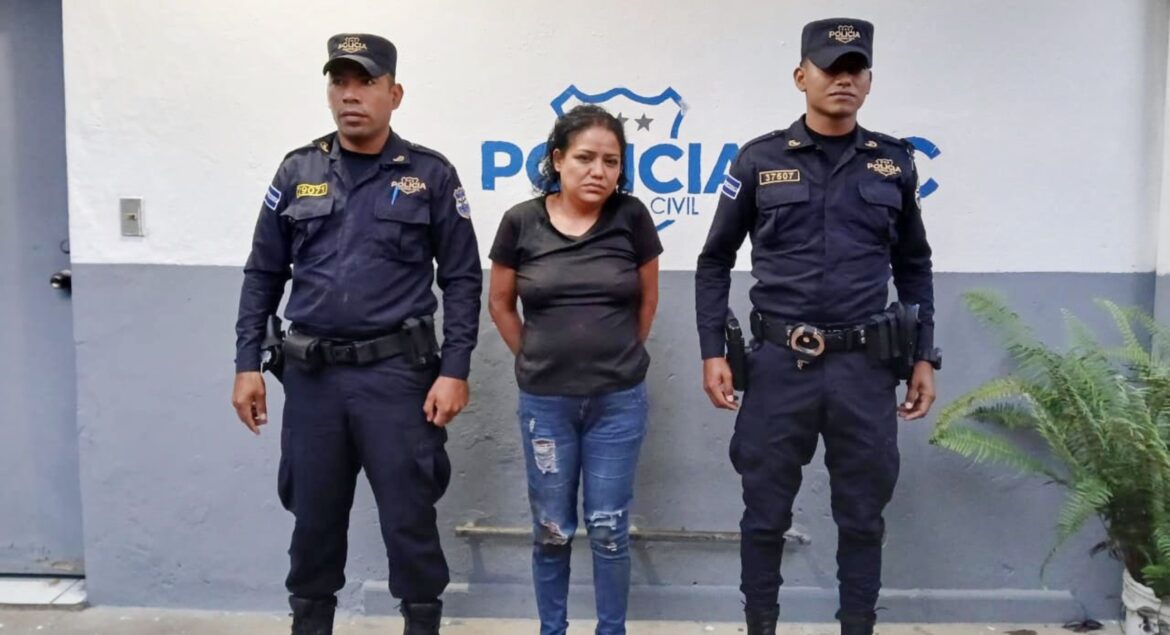 Capturan a mujer acusada de matar a su compañero de vida en Ciudad Delgado