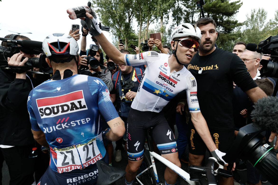 Tim Merlier se impone «en el infierno» de Dunkerque en el Tour de Francia