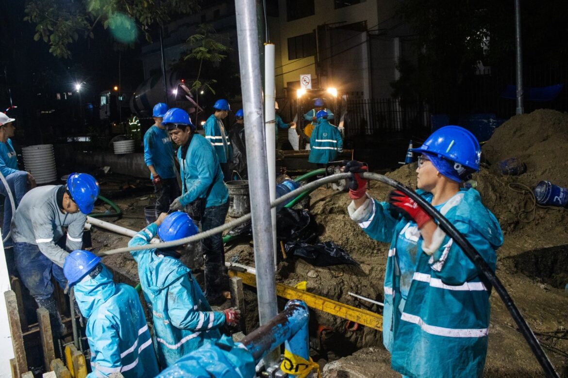La DOM instala tuberías de agua lluvia frente a hospital Rosales