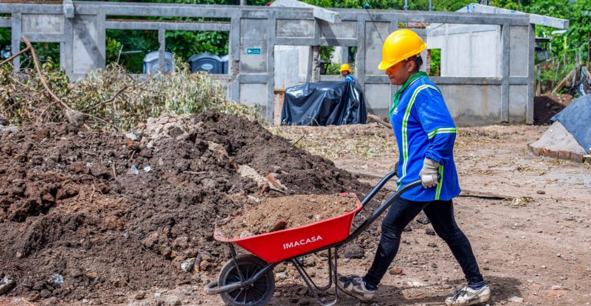 Gobierno invertirá 2.8 millones en renovar escuelas en Santa Ana y Quezaltepeque
