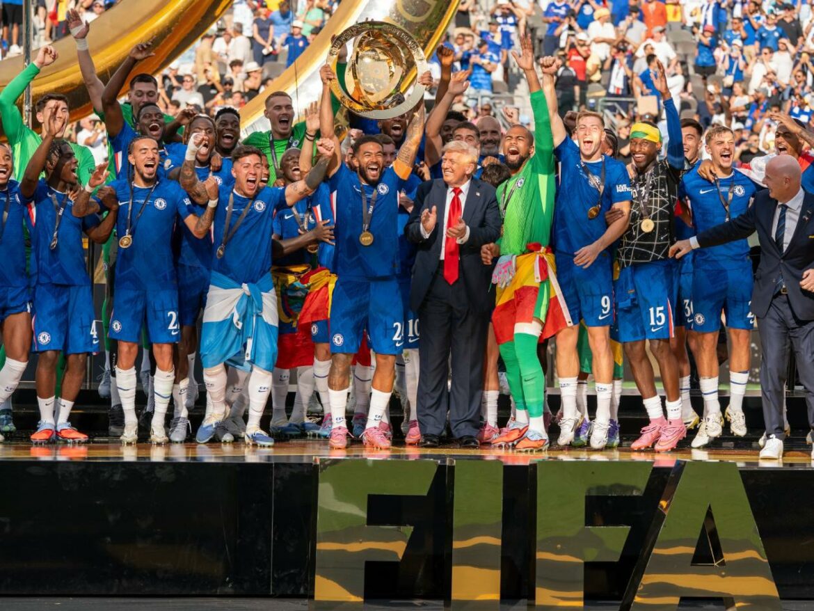 Trump se cuela en la celebración del campeón del Mundial de Clubles