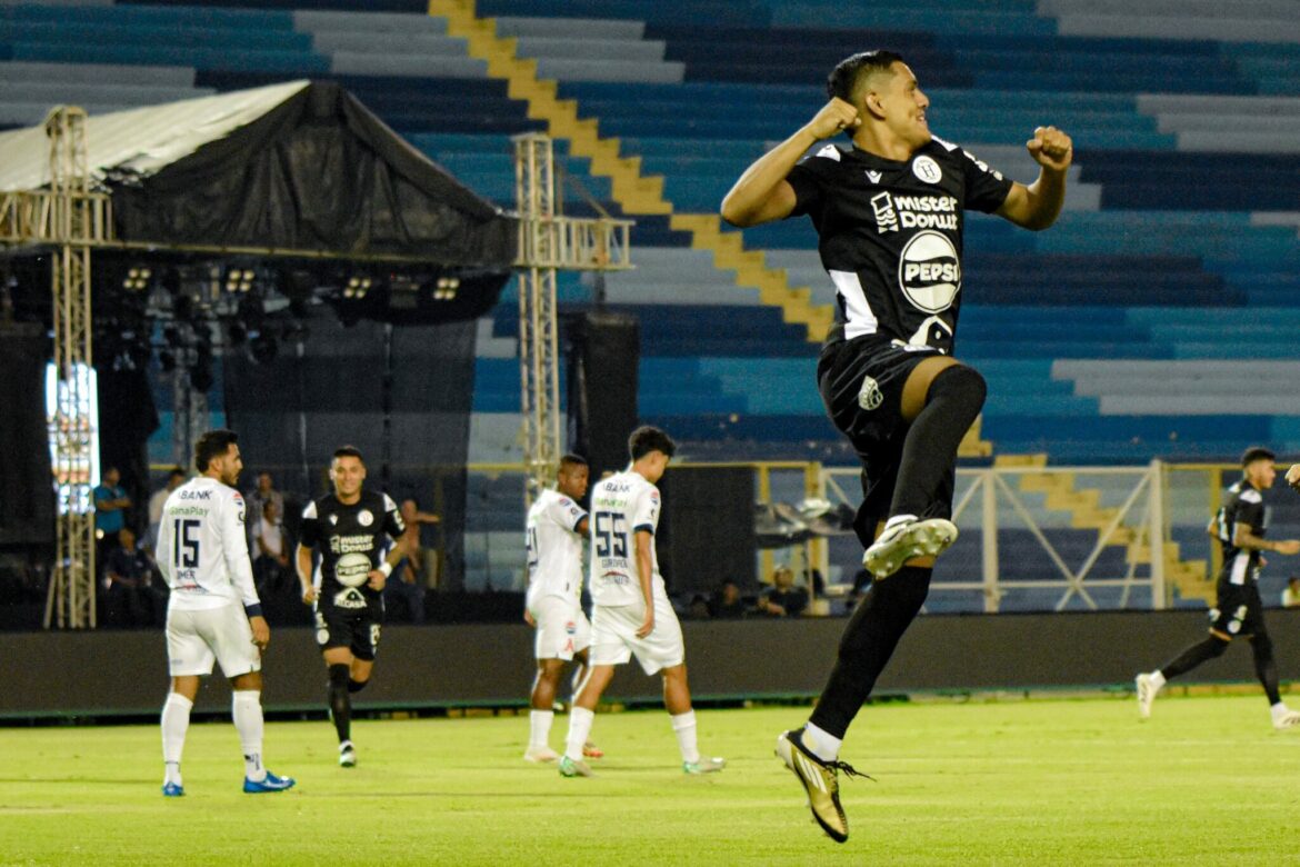 Hércules debuta coronándose campeón de la Supercopa de Campeones al vencer al Alianza