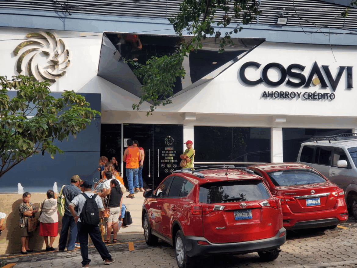 Ahorrantes de Cosavi exigen fideicomiso tras paralización del proceso de devolución