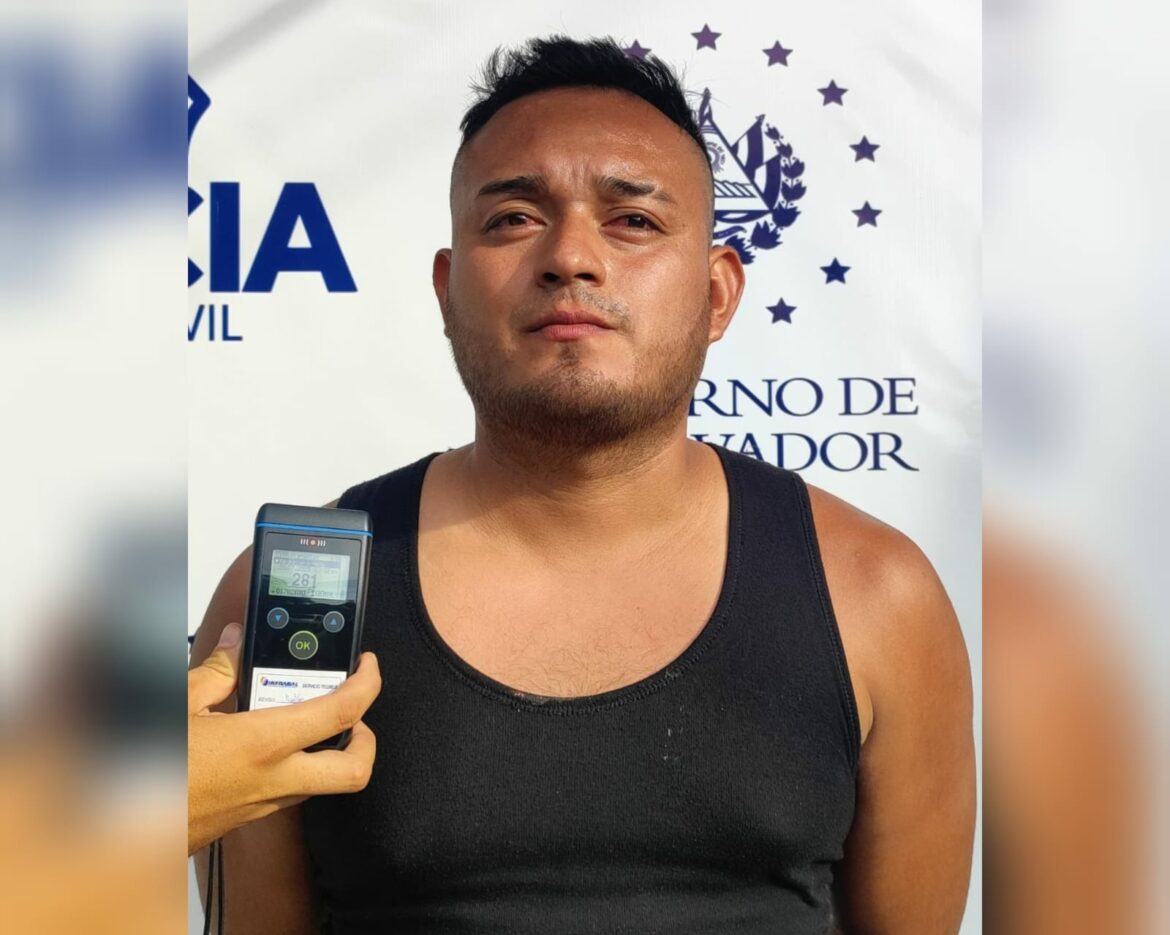 Conductor que provocó un accidente de tránsito en Ilopango resultó con 281° de alcohol