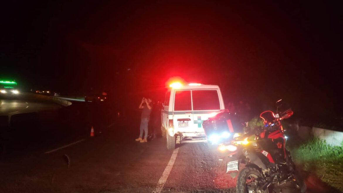 Accidente en la Vuelta del Papaturro deja una mujer fallecida y un hombre lesionado