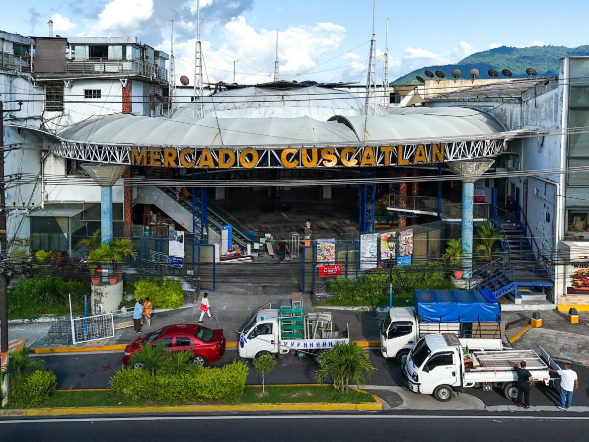 MOP aclara que el Mercado Cuscatlán está siendo renovado en su totalidad