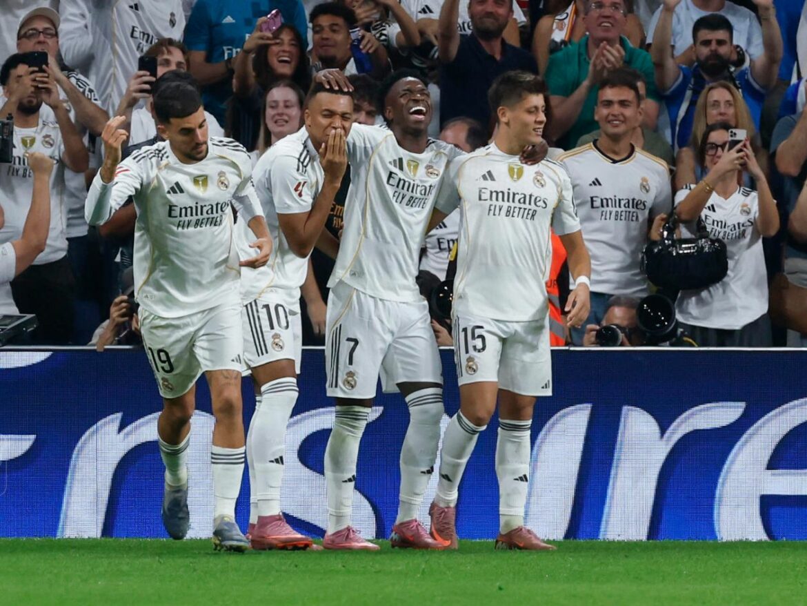 Vinicius y Mbappé liquidan al Villarreal y convierten al Real Madrid en líder de La Liga