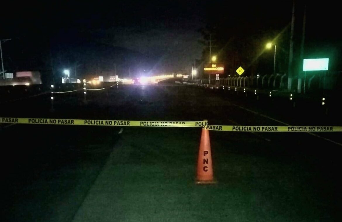 Hombre muere atropellado en San Juan Opico y conductor responsable huye del lugar