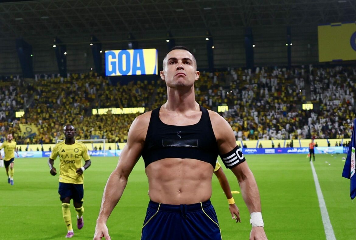 Golazo de Cristiano se toma los reflectores en la victoria del Al Nassr