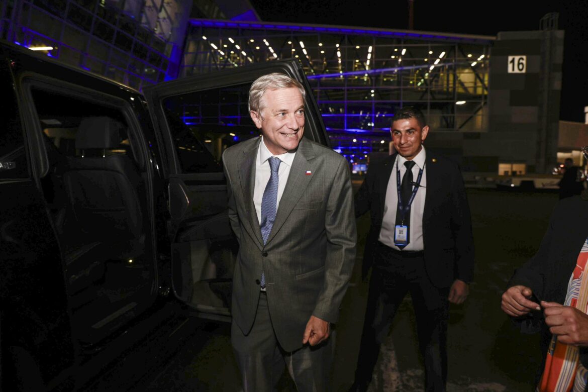 Presidente electo de Chile, José Antonio Kast, llega a El Salvador para reunirse con Nayib Bukele