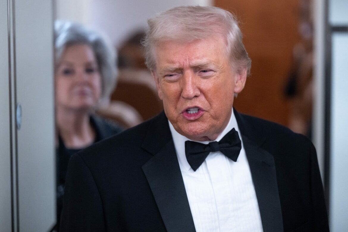 Trump mantiene conversaciones con autoridades cubanas