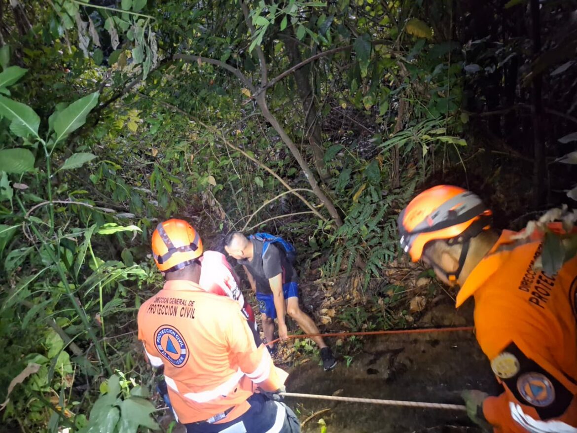 Turista estadounidense muere ahogado en Los Chorros de La Calera, en Juayúa