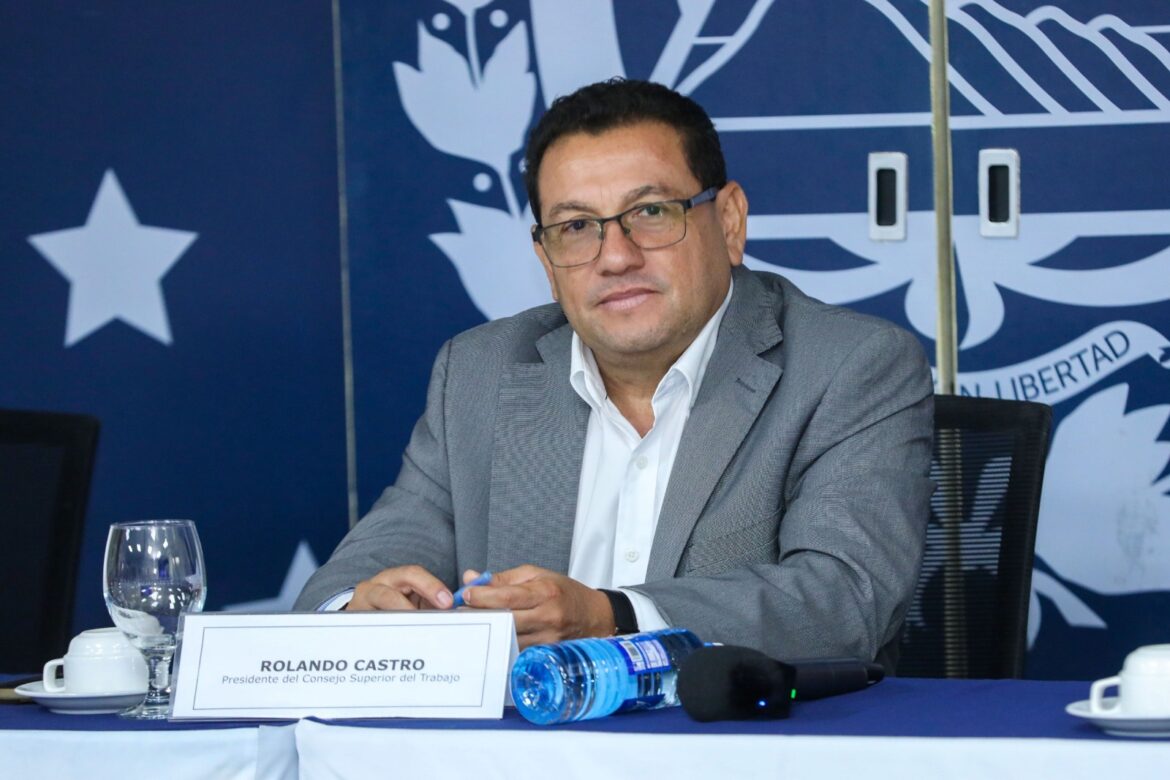 Consejo Superior del Trabajo prepara participación en conferencia de la OIT en Ginebra, afirma ministro Castro