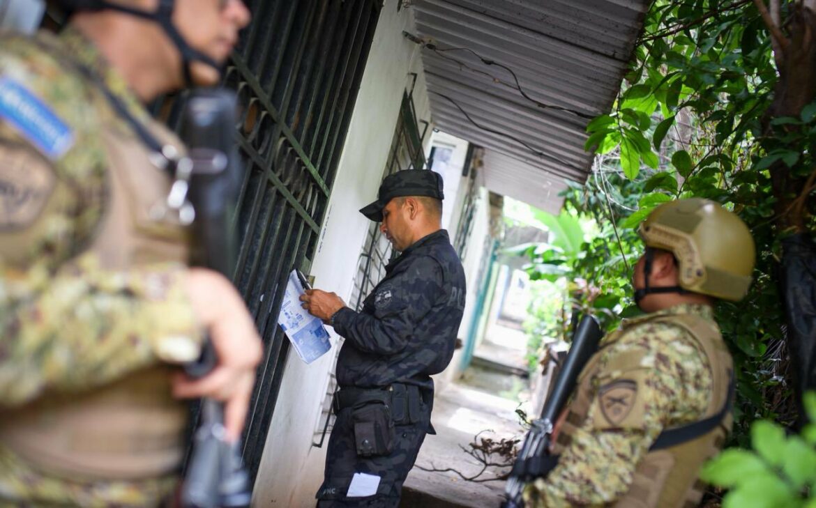 PNC y Fuerza Armada despliegan operativo de seguridad en colonia Montelimar, Olocuilta