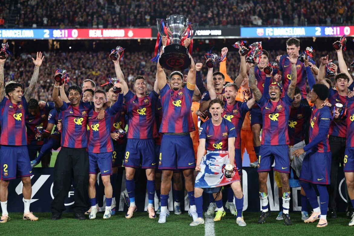Barcelona vence al Madrid y se proclama campeón de LaLiga