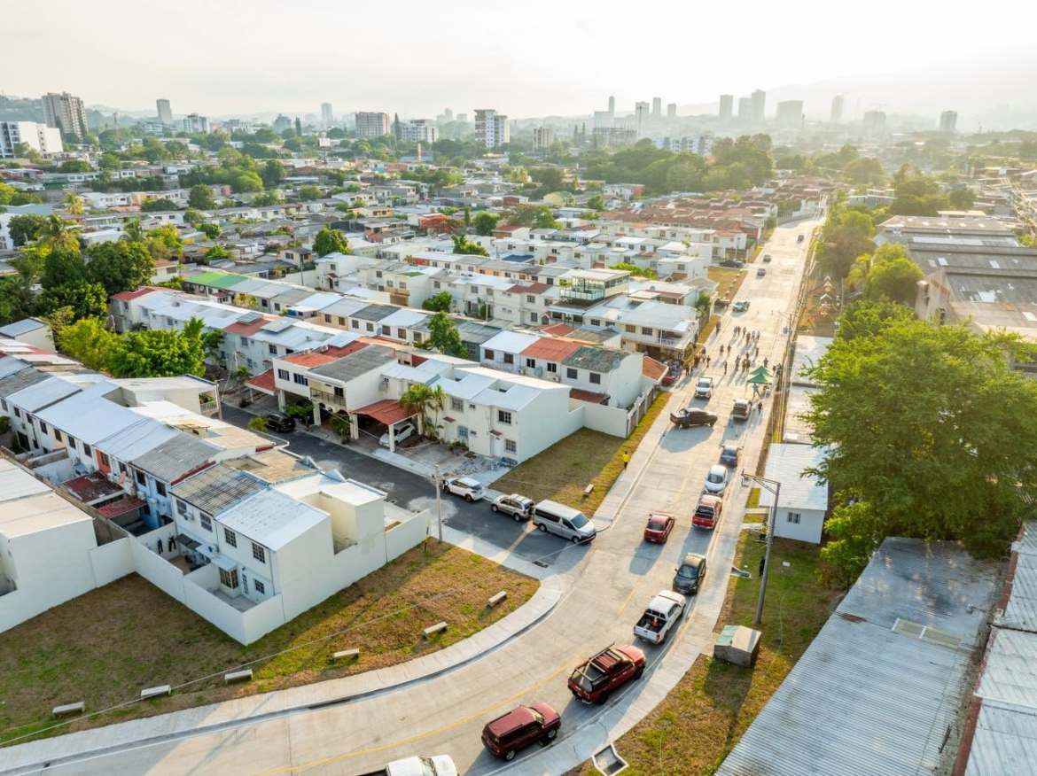 MOP entrega obras de mitigación en la residencial Brisas de San Francisco