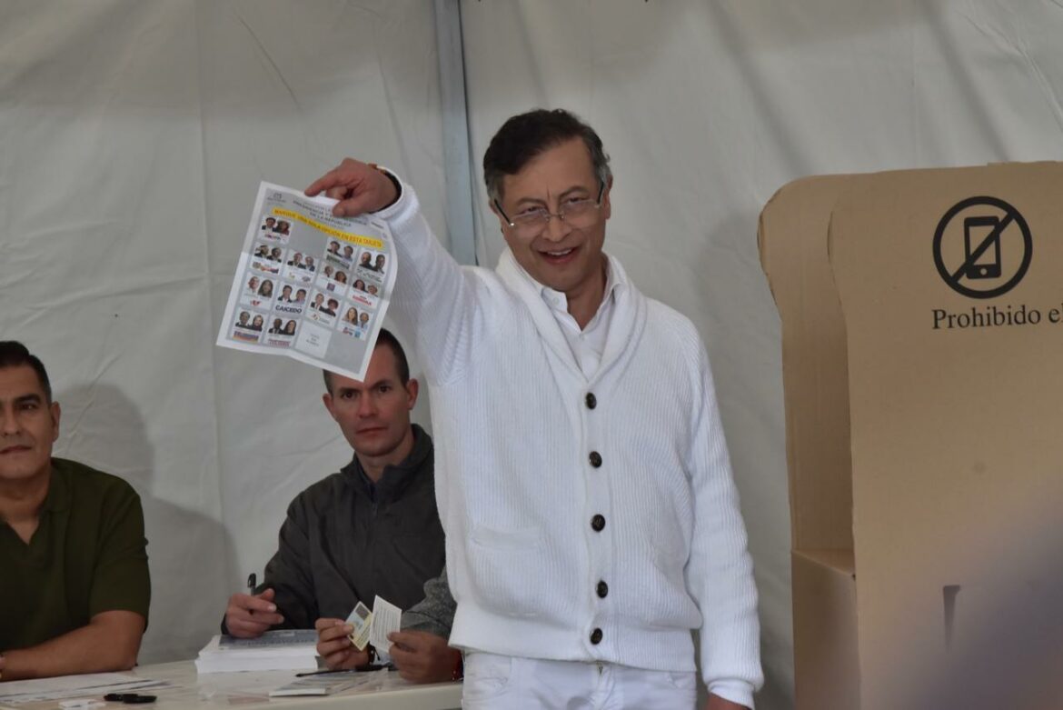 Petro rechaza resultados preliminares de las elecciones presidenciales en Colombia