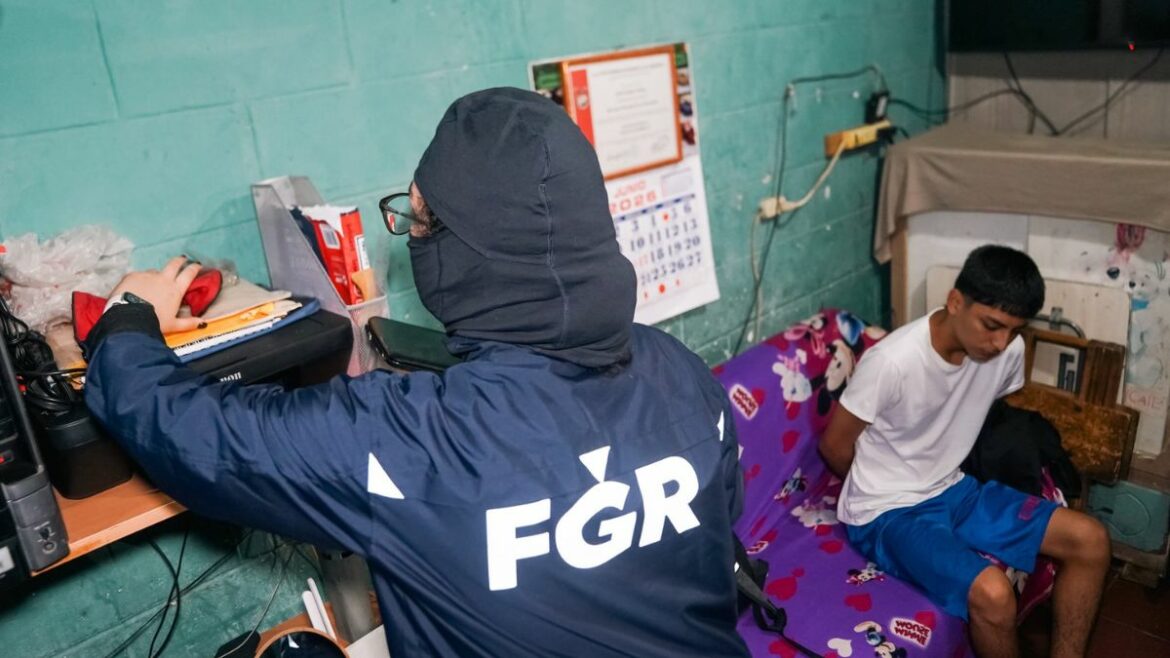 Operativo conjunto deja cinco pandilleros capturados por tráfico de drogas en San Salvador