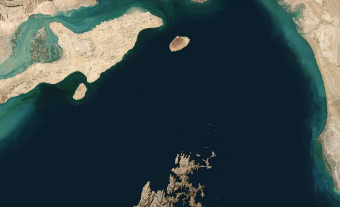 Irán cierra nuevamente el estrecho de Ormuz por ataques de Israel en Líbano