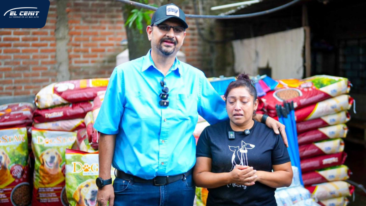 Alcaldía de Santa Ana Centro entrega apoyo a organización que resguarda a más de 300 perros rescatados
