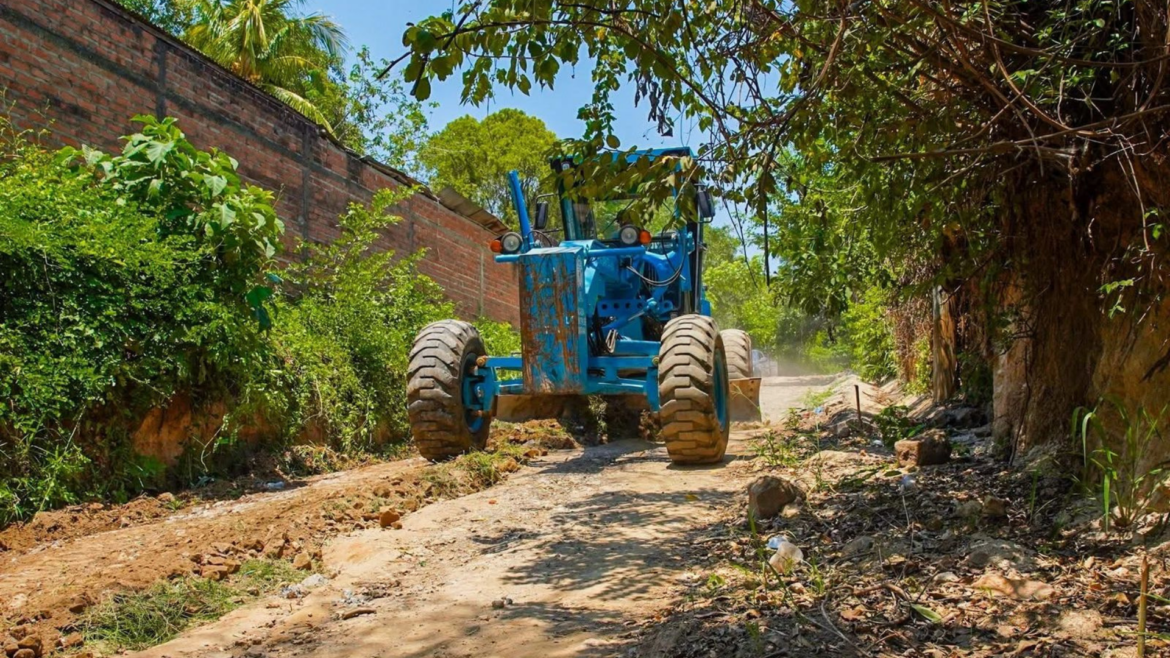 Alcaldía de Santa Ana Centro impulsa obras viales y apoyo social en comunidades