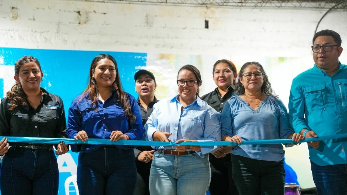 Alcaldesa Marcela Pineda Inaugura Nueva Sede para el Desarrollo Comunitario y Político