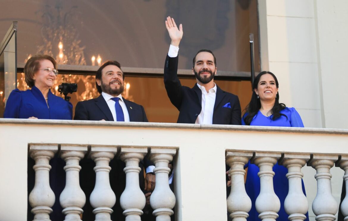 Nuevas Ideas recibe la inscripción de la fórmula presidencial de Nayib Bukele y Félix Ulloa para elecciones internas