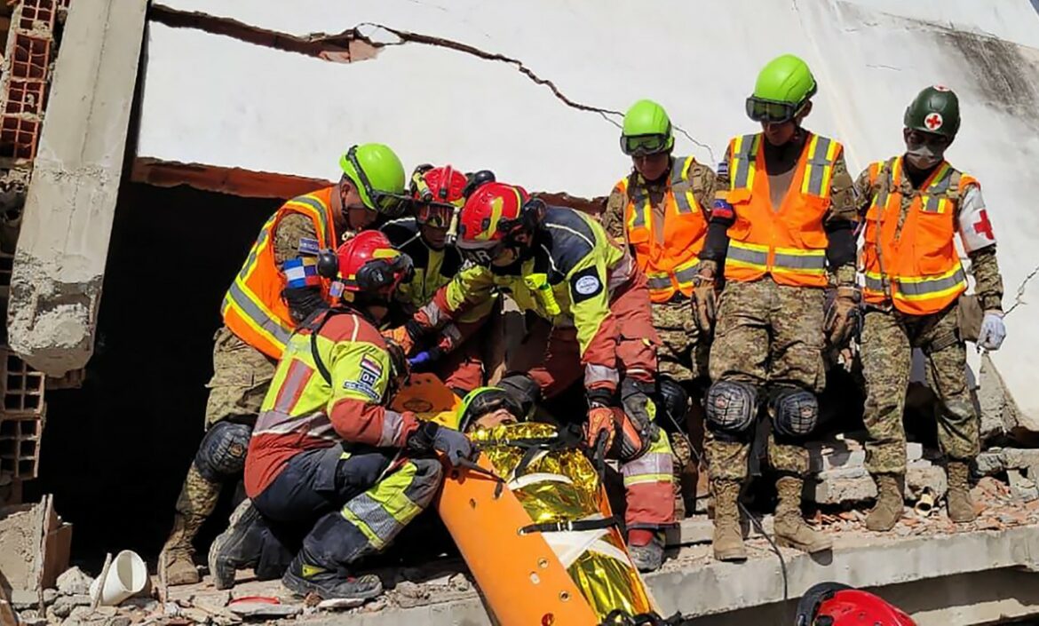 Terremotos en Venezuela dejan casi 1,500 muertos