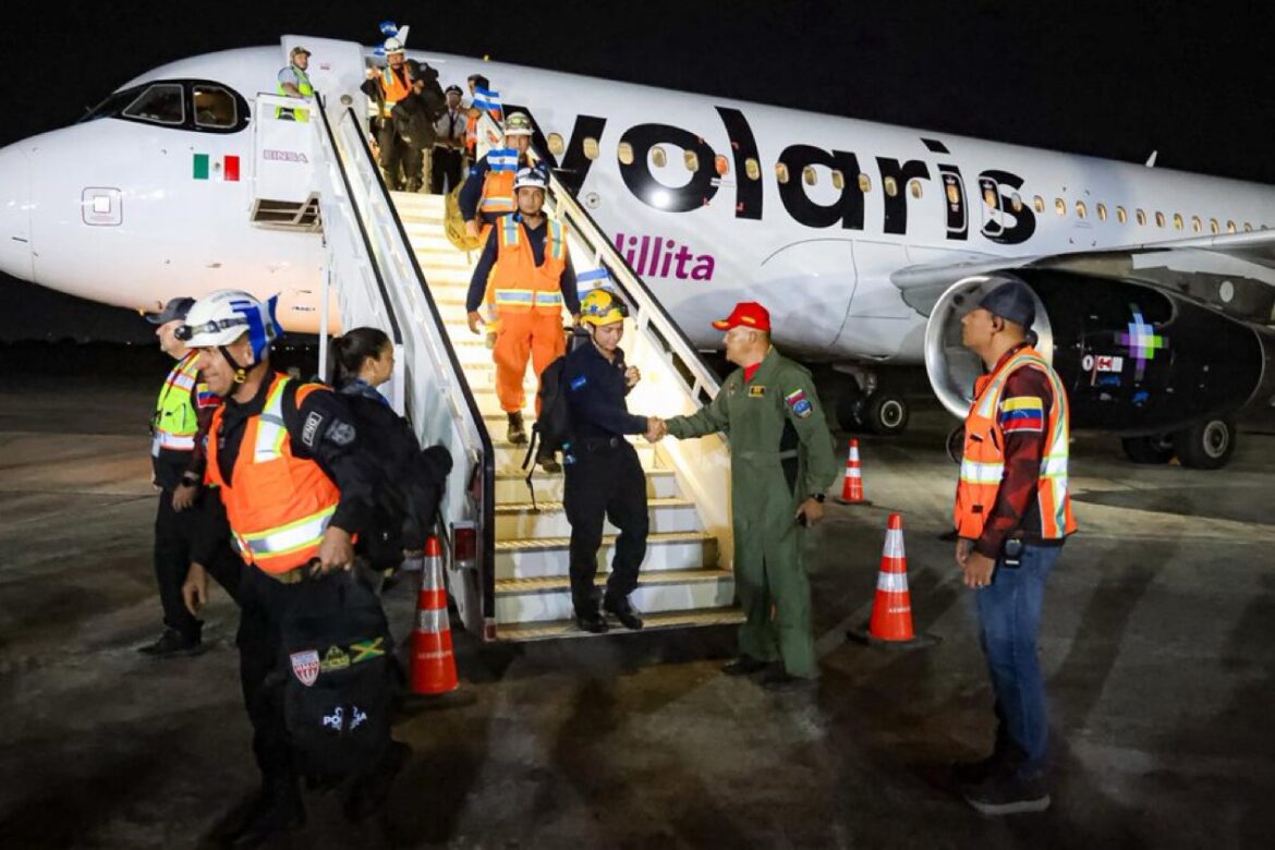 Avión con ayuda humanitaria de El Salvador llega a Venezuela tras sismos