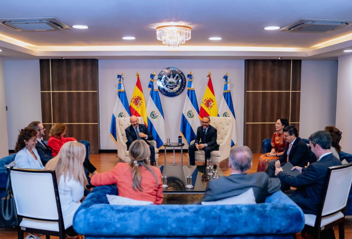 Asamblea Legislativa fortalece relaciones con el Senado de España mediante encuentro bilateral