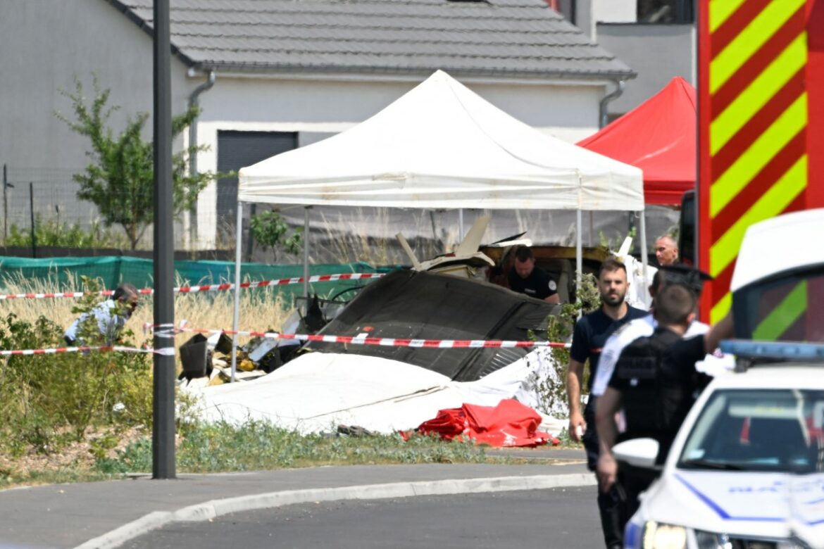 Accidente de avión civil deja 11 muertos en Francia, según autoridades locales