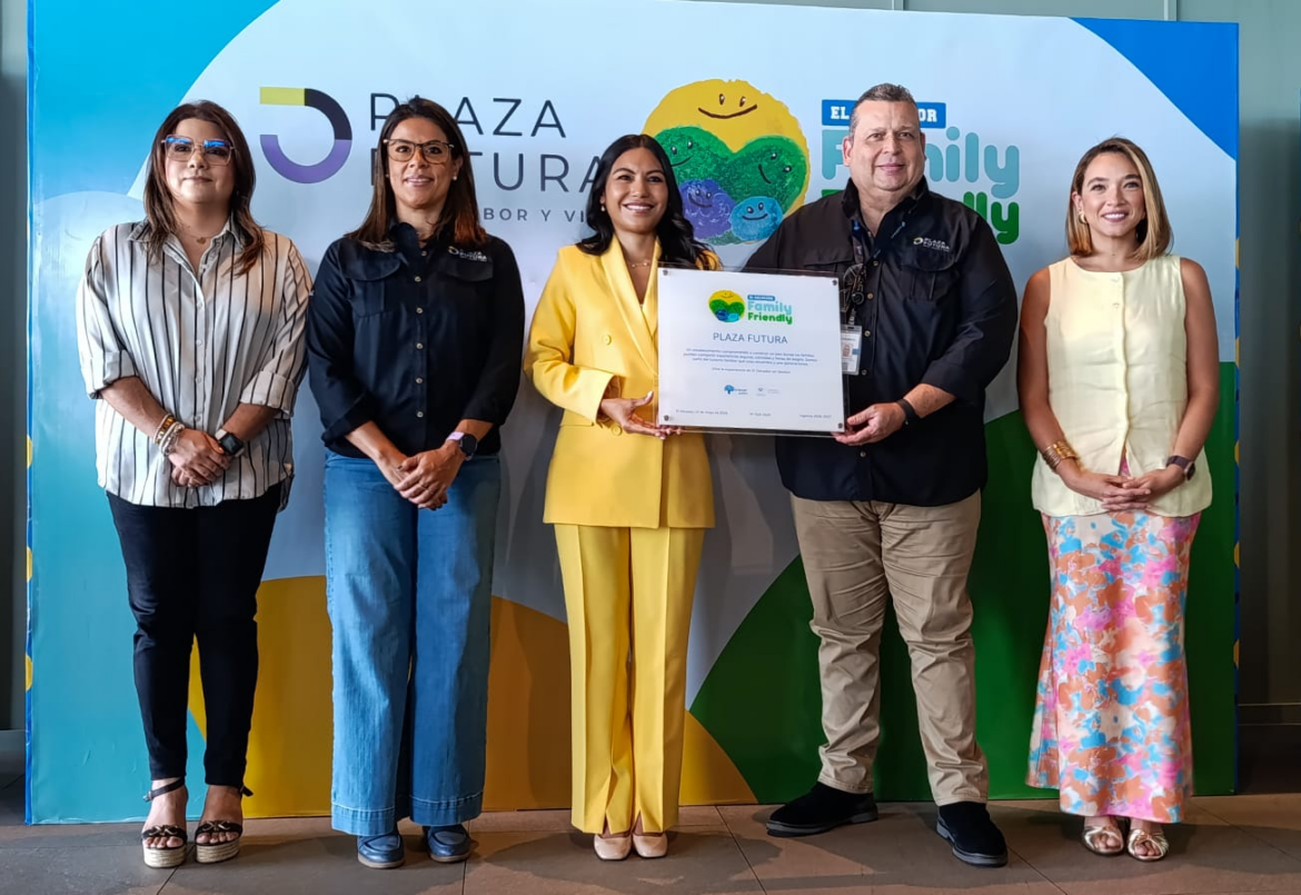 Plaza Futura se convierte en el primer complejo de usos mixtos con el Sello Family Friendly